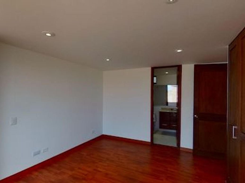 Apartamento de 2 alcobas en venta en Santa Barbara, Bogotá, 76 m² · foto 9 de 19