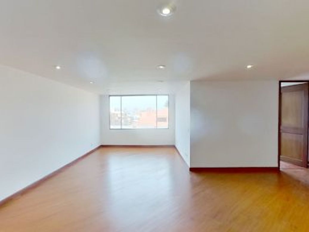 Apartamento de 2 alcobas en venta en Santa Barbara, Bogotá, 76 m² · foto 3 de 19