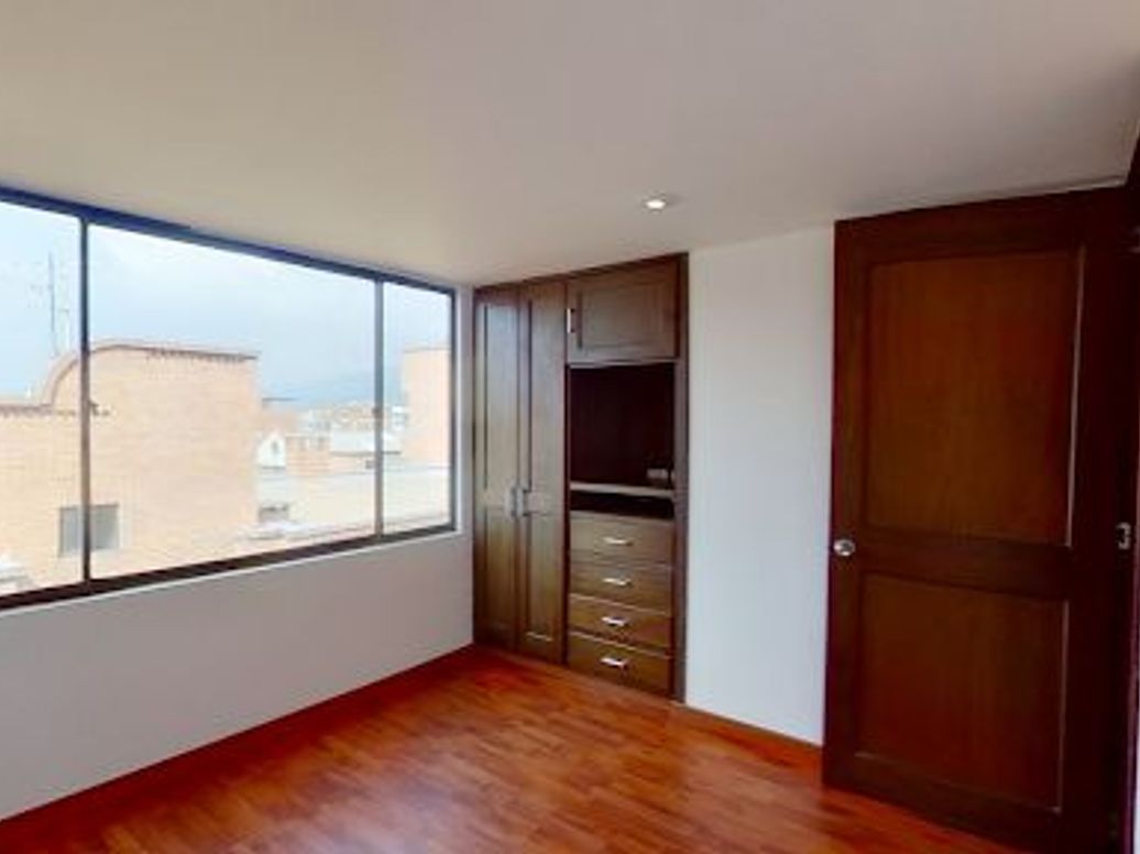 Apartamento de 2 alcobas en venta en Santa Barbara, Bogotá, 76 m² · foto 12 de 19