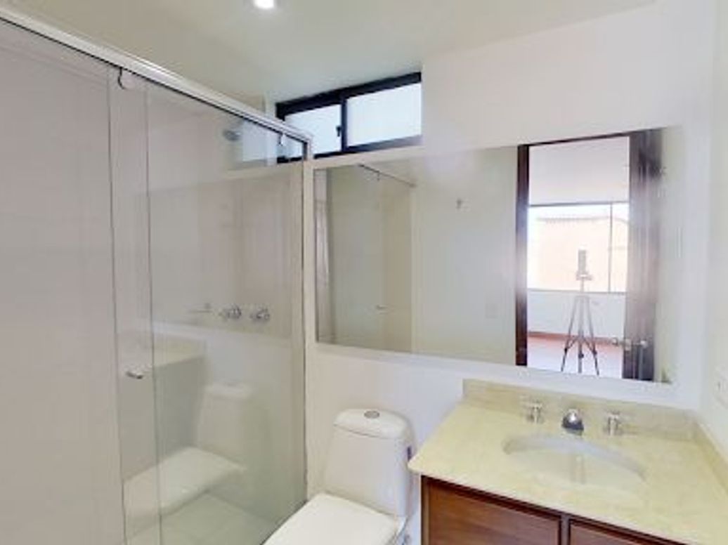 Apartamento de 2 alcobas en venta en Santa Barbara, Bogotá, 76 m² · foto 18 de 19