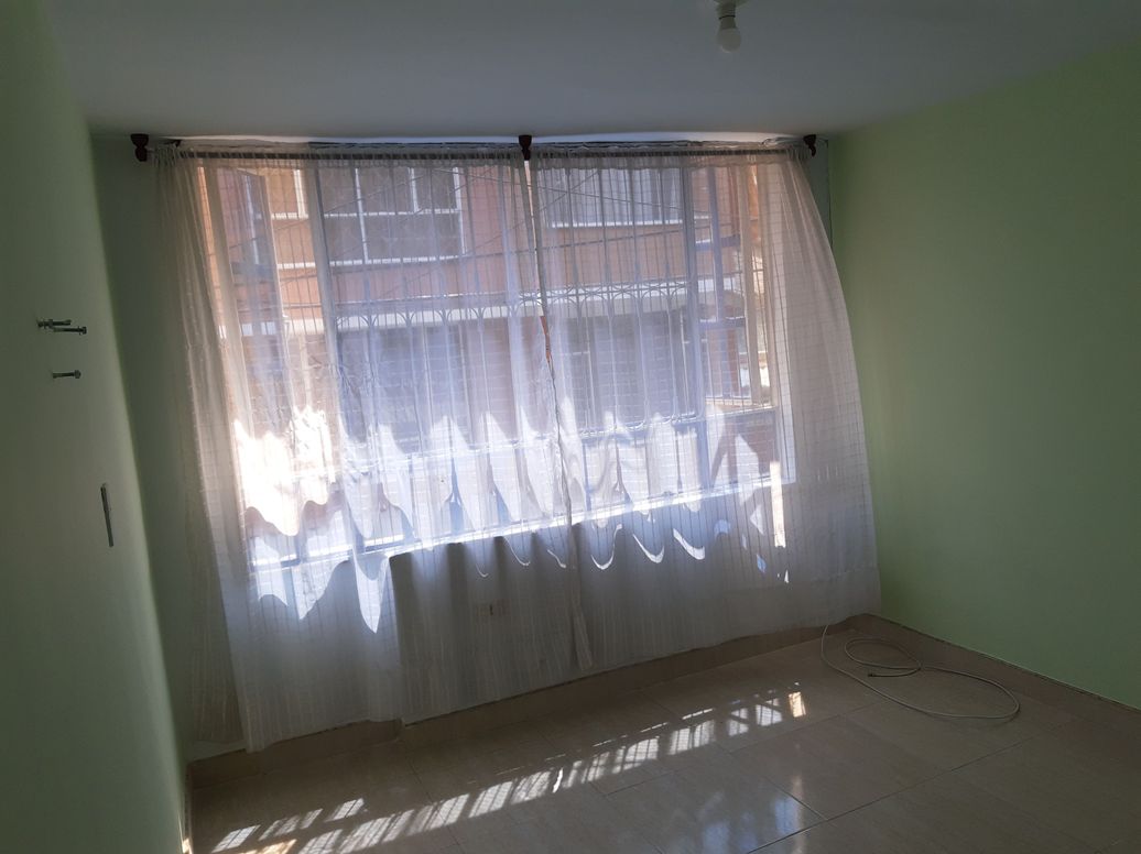 Casa de 4 alcobas en venta en Jorge Uribe Botero, Bogotá, 108 m² · foto 3 de 20