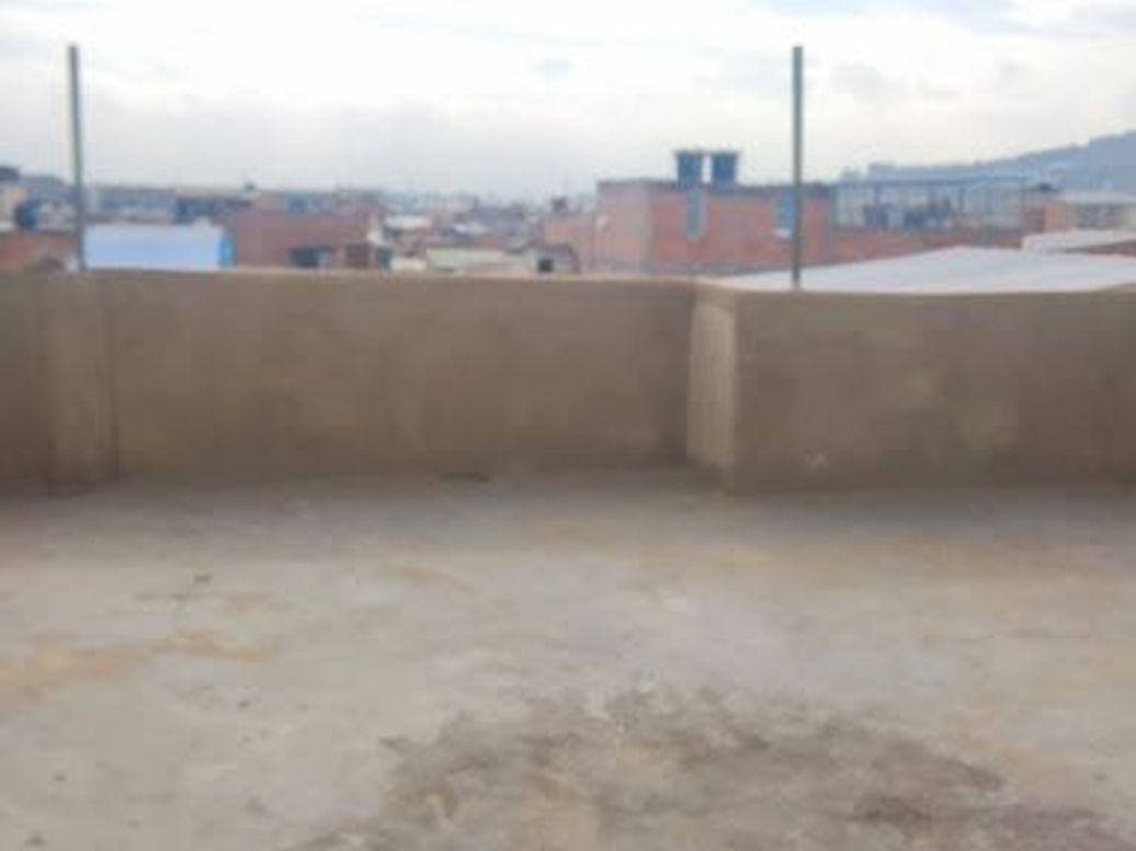 Casa de 10 alcobas en venta en Los Dos Leones, Bogotá, 420 m² · foto 11 de 11