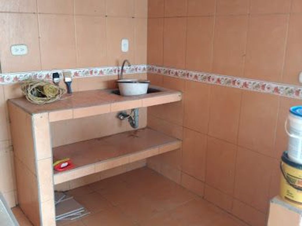Casa de 10 alcobas en venta en Los Dos Leones, Bogotá, 420 m² · foto 7 de 11