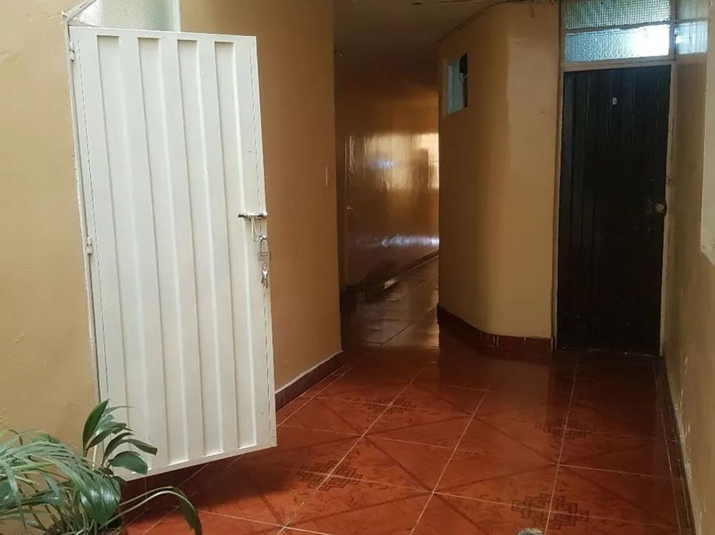Casa de 13 alcobas en venta en Bogotá, Bogotá, 340 m² · foto 2 de 10