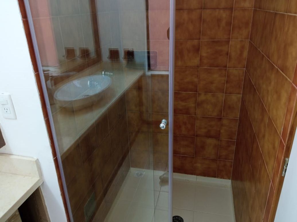 Apartamento de 2 alcobas en venta en La Carolina, Bogotá, 78 m² · foto 3 de 10