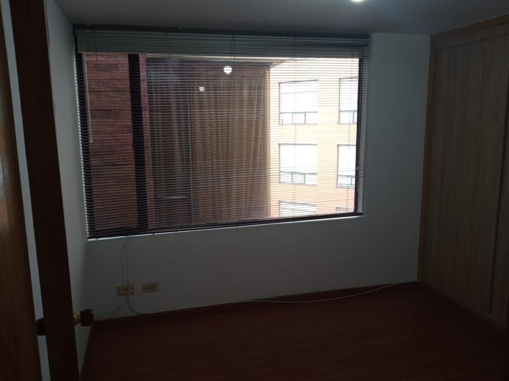 Apartamento de 2 alcobas en venta en La Carolina, Bogotá, 78 m² · foto 2 de 10