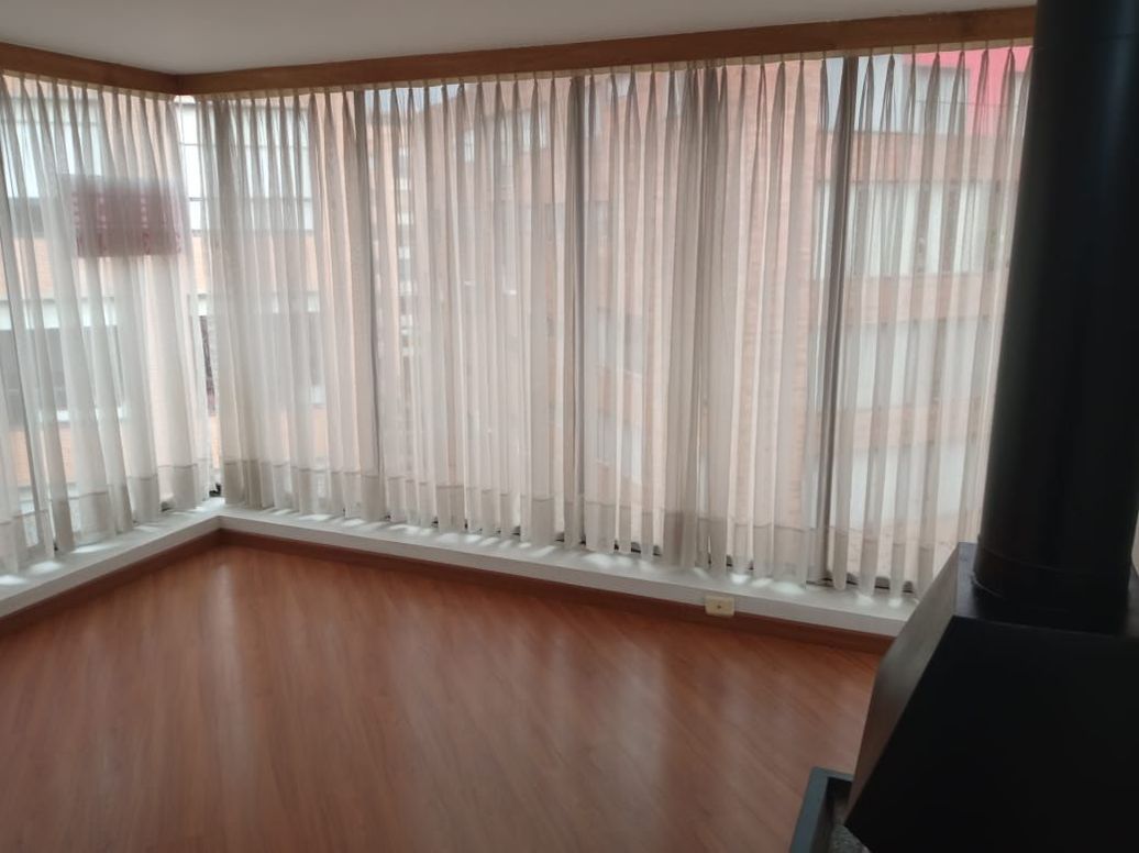 Apartamento de 2 alcobas en venta en La Carolina, Bogotá, 78 m² · foto 9 de 10