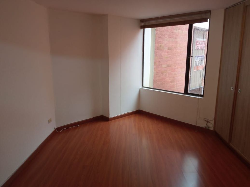 Apartamento de 2 alcobas en venta en La Carolina, Bogotá, 78 m² · foto 8 de 10