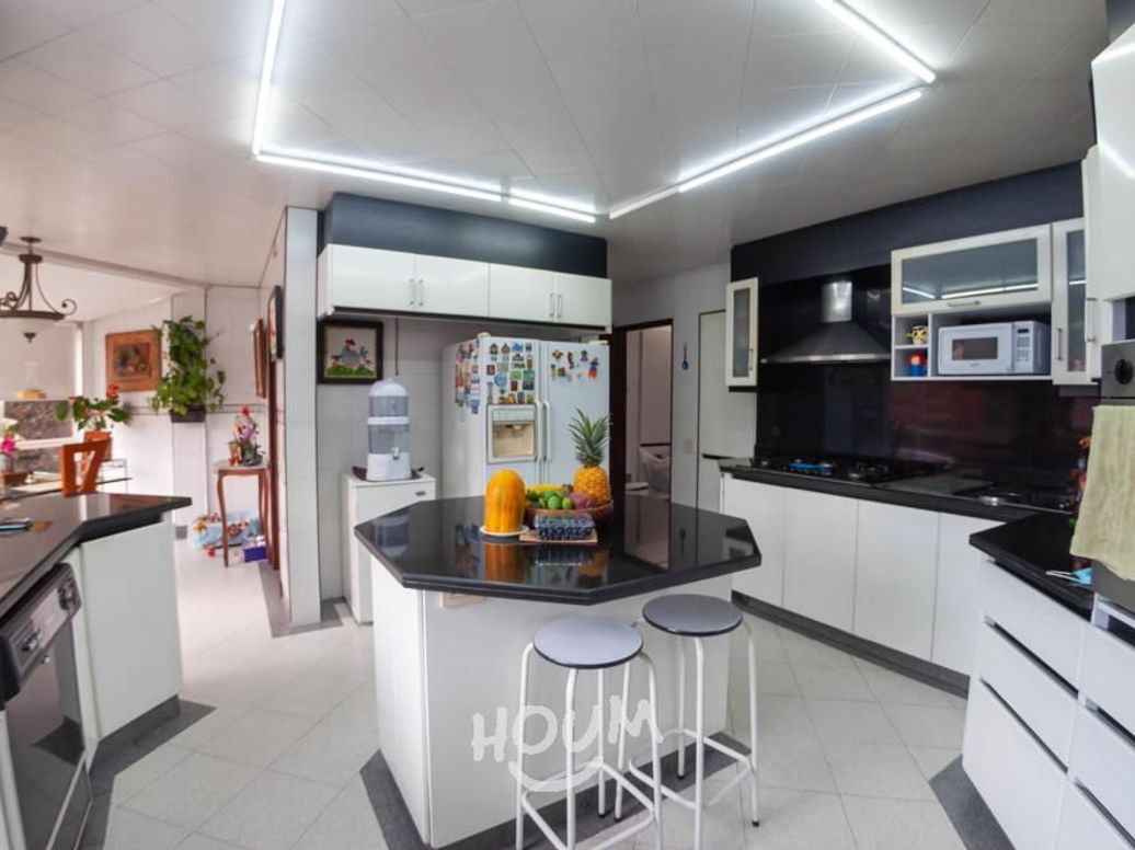 Casa de 4 alcobas en venta en Acacias, Bogotá, 310 m² · foto 9 de 20