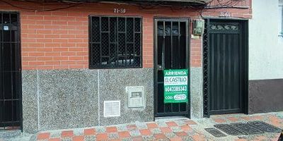 Agradable Aparta estudio ubicado en el sector de Belen granada, en la calle 28, piso 1, tiene un área de 15 metros aproximadamente. El inmueble se compone de un solo ambiente, 1 closet, 1 baño cabinado, cocina integral con red de gas y piso en cerámica.
Los datos de los inmuebles promocionados en la página web están sujetos a cambio y verificación de disponibilidad.