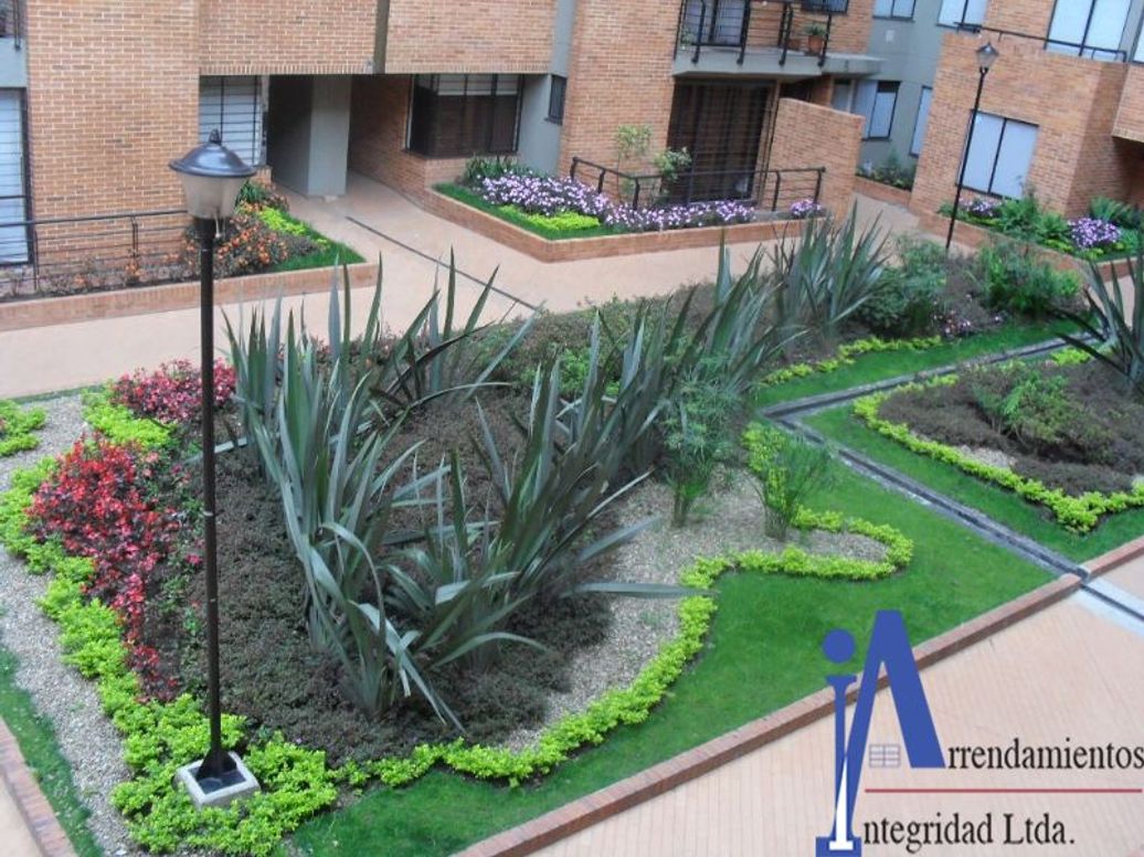 Apartamento de 3 alcobas en venta en Colina Campestre, Bogotá, 87 m² · foto 3 de 20