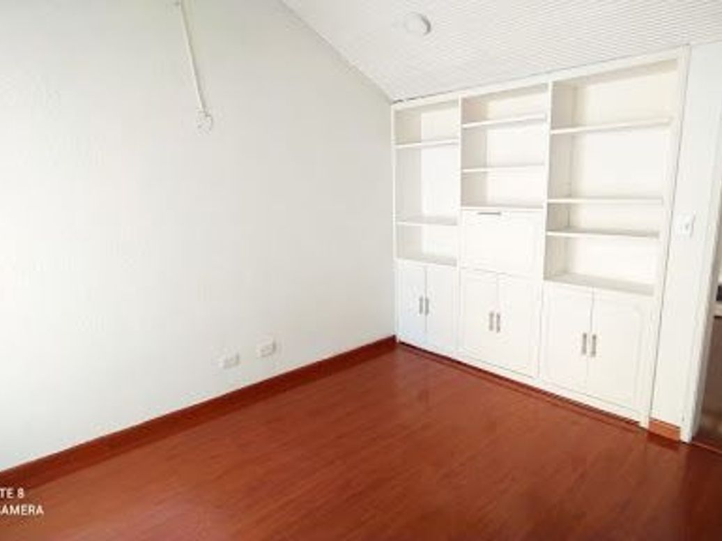 Casa de 4 alcobas en venta en Unicentro, Bogotá, 500 m² · foto 17 de 20