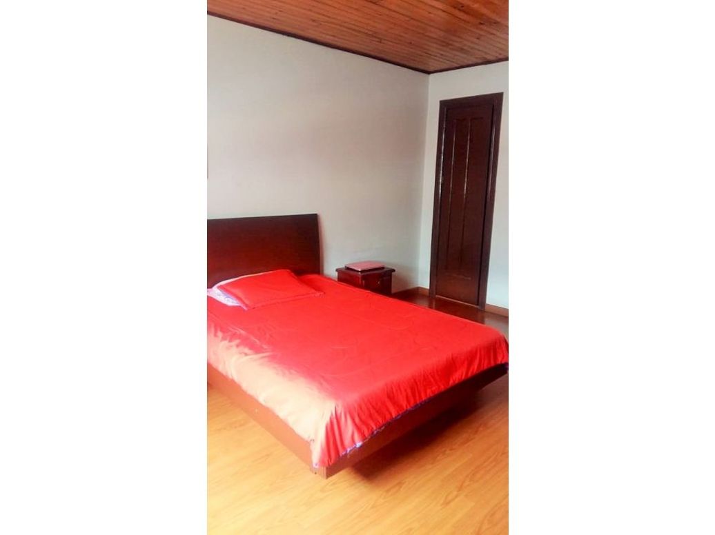 Casa de 5 alcobas en venta en Centro, Bogotá, 241 m² · foto 7 de 20