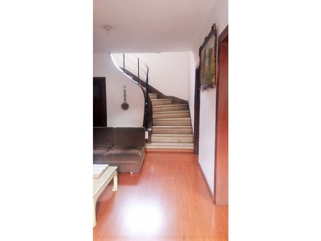 Casa de 5 alcobas en venta en Centro, Bogotá, 241 m² · foto 8 de 20