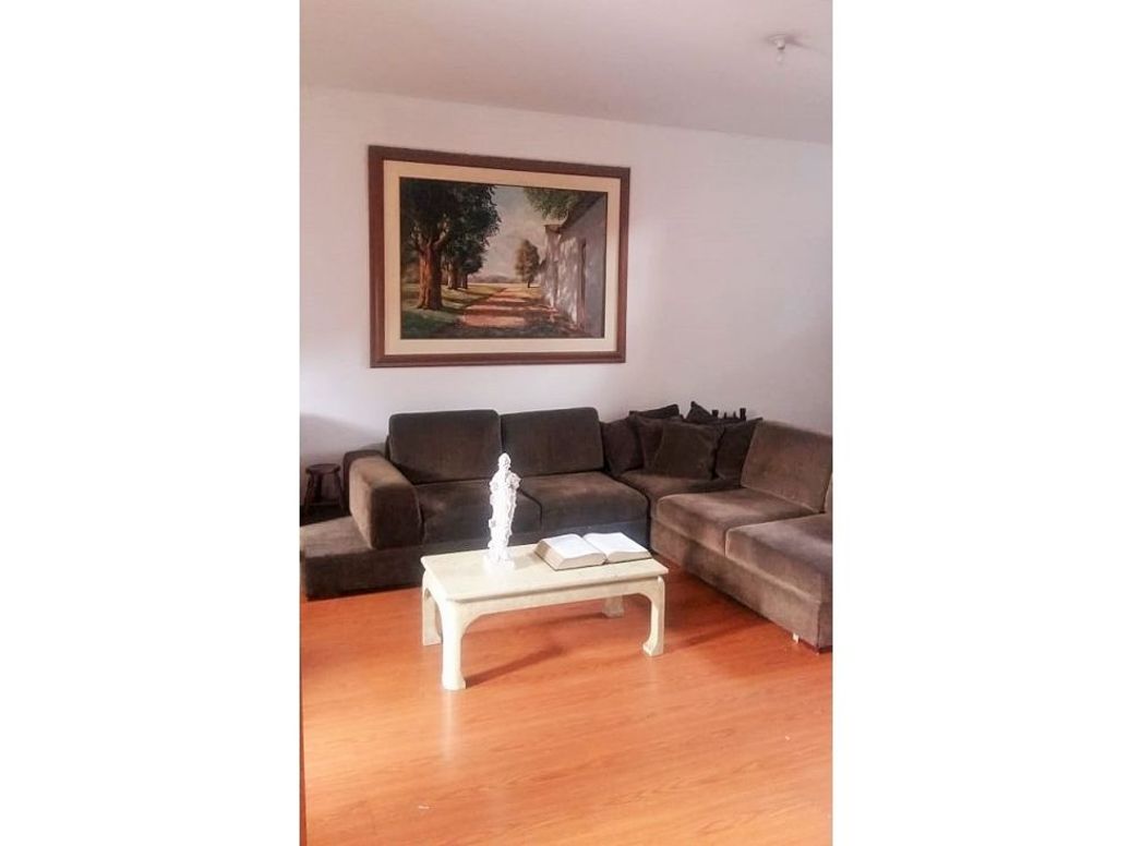 Casa de 5 alcobas en venta en Centro, Bogotá, 241 m² · foto 9 de 20