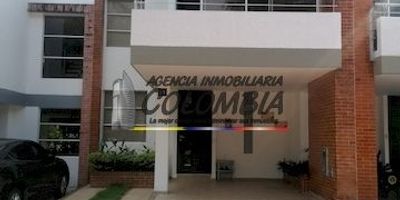 CASA EN EXCLUSIVO SECTOR DE LA CIUDAD, EN CONJUNTO CERRADO, TRESPISOS, CON EXCELENTES ACABADOS, ÁREA, ILUMINACIÓN, VENTILACIÓN . CONSTA DE CUATRO ALCOBAS CON CLOSET, TRES BAÑOS, ESTUDIO, BAÑO AUXILIAR, SALACOMEDOR, COCINA INTEGRAL TIPO A, ZONA DE ROPAS, SOTANO CON SALA DE TV Y  DOBLE PARQUEADERO CUBIERTO. EL CONJUNTO CUENTA CON EXCELENTES ÁREAS COMUNES.

ADMON $383.000