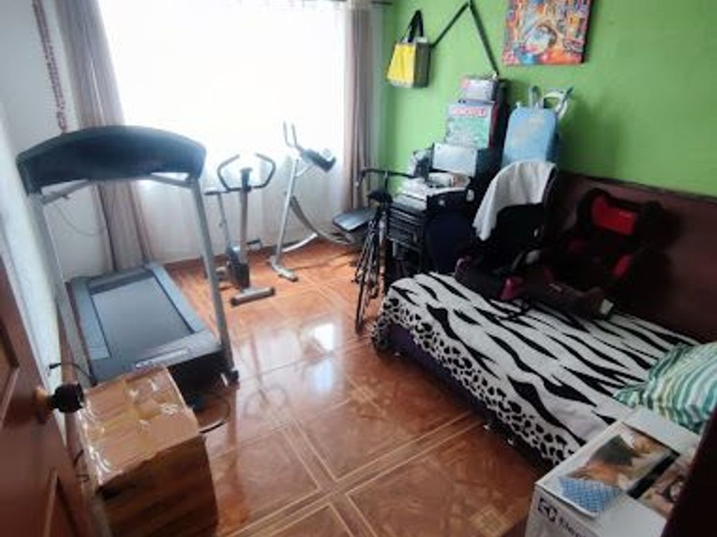 Casa de 14 alcobas en venta en El Refugio, Bogotá, 320 m² · foto 5 de 7
