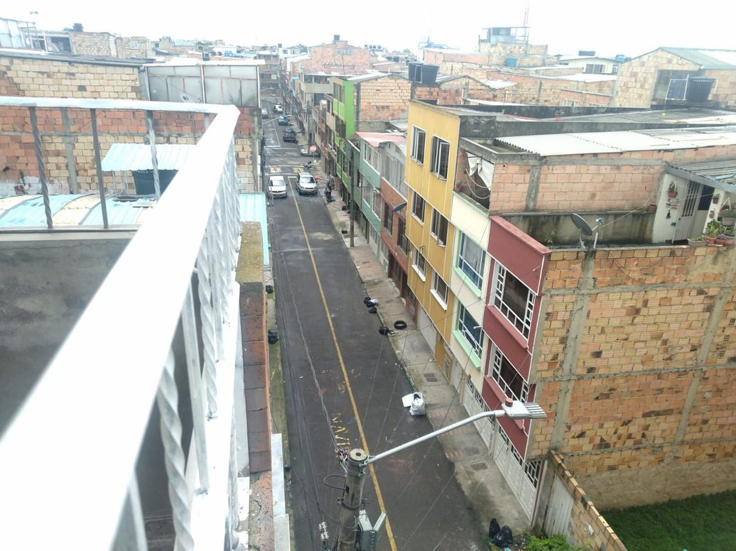 Casa de 7 alcobas en venta en La Riviera, Bogotá, 36 m² · foto 6 de 10