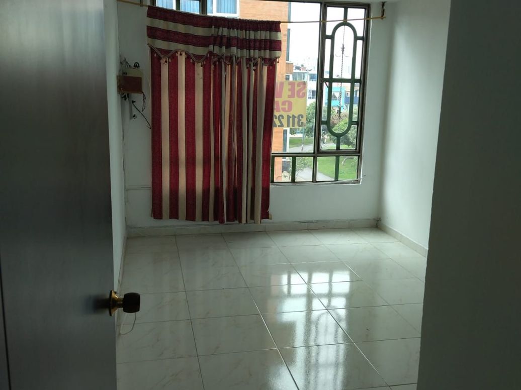 Casa de 7 alcobas en venta en La Riviera, Bogotá, 36 m² · foto 4 de 10