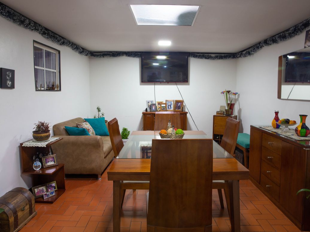 Casa de 9 alcobas en venta en El Carmen, Bogotá, 300 m² · foto 4 de 10