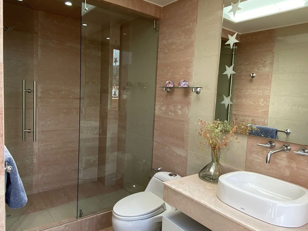 Apartamento de 5 alcobas en venta en Santa Barbara Occidental, Bogotá, 363 m² · foto 18 de 20