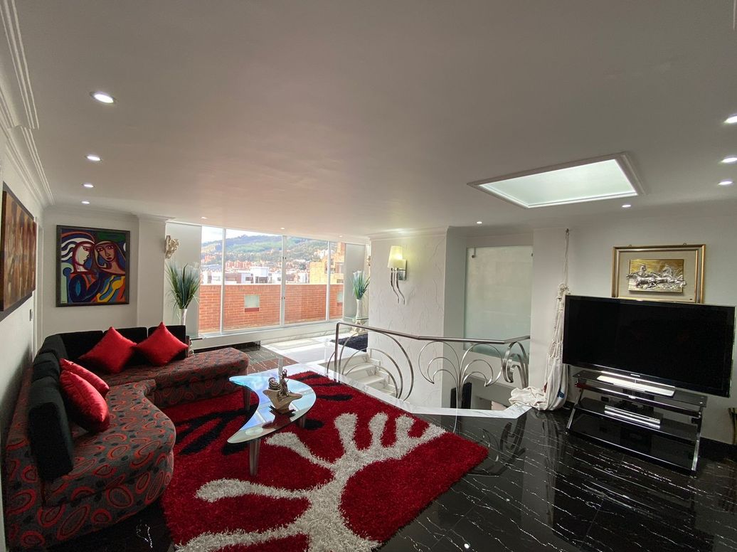 Apartamento de 5 alcobas en venta en Santa Barbara Occidental, Bogotá, 363 m² · foto 13 de 20