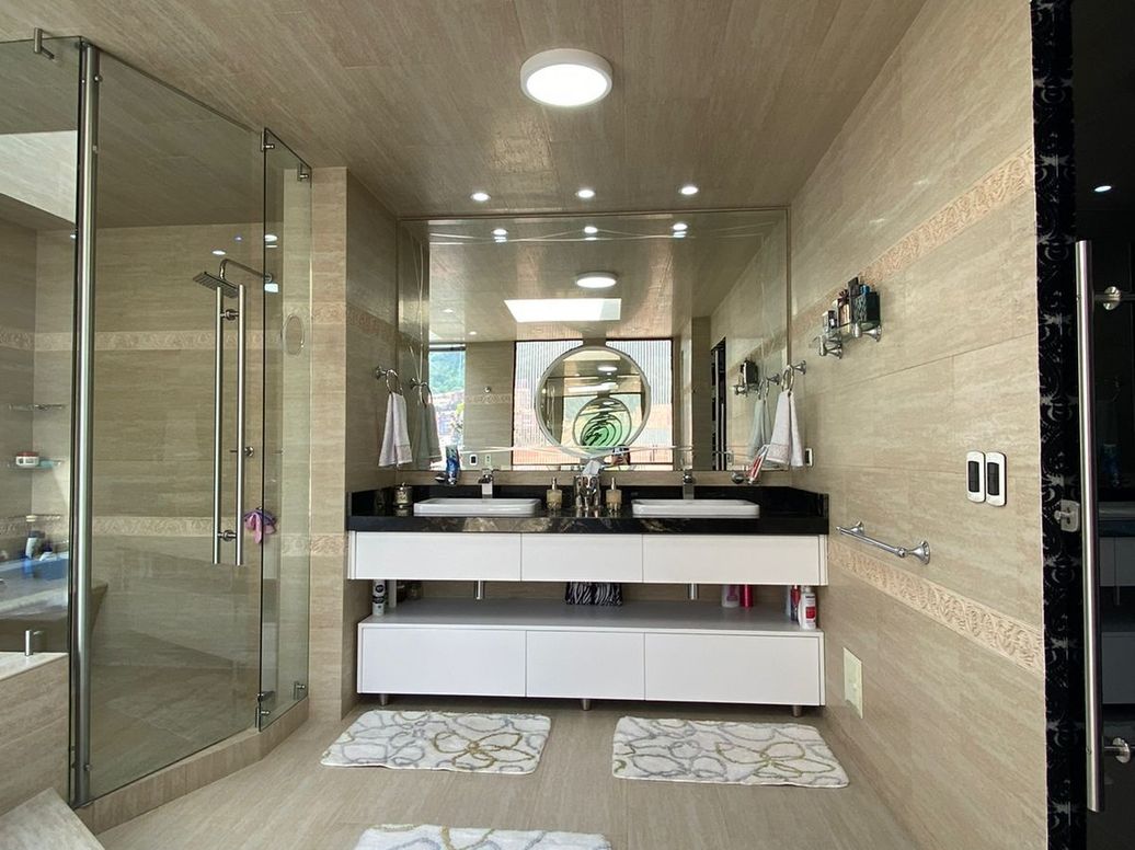 Apartamento de 5 alcobas en venta en Santa Barbara Occidental, Bogotá, 363 m² · foto 11 de 20