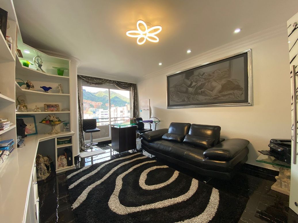 Apartamento de 5 alcobas en venta en Santa Barbara Occidental, Bogotá, 363 m² · foto 6 de 20