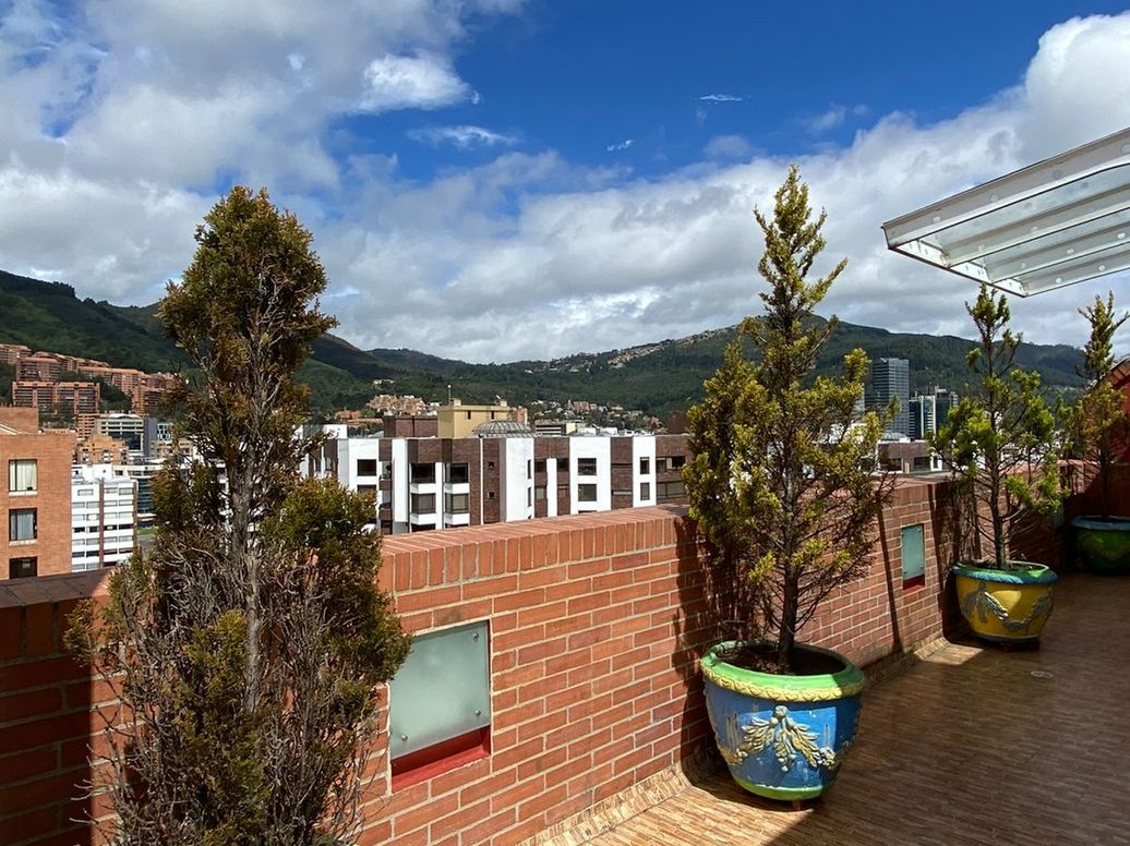 Apartamento de 5 alcobas en venta en Santa Barbara Occidental, Bogotá, 363 m² · foto 5 de 20