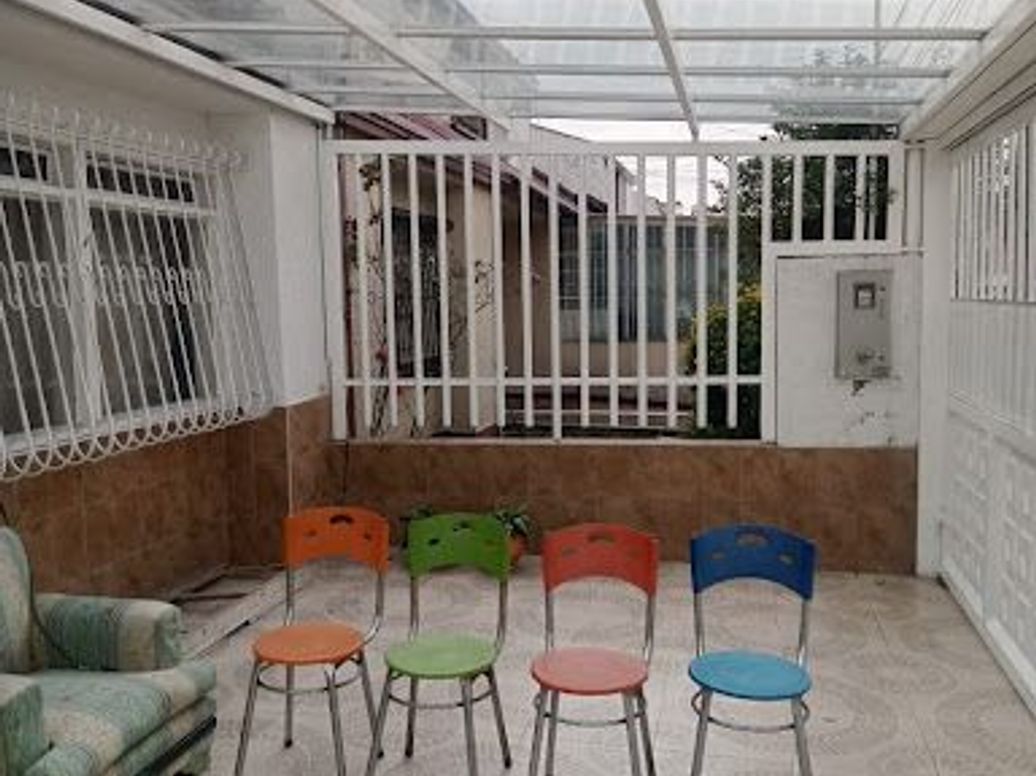 Casa de 5 alcobas en venta en Villa Luz, Bogotá, 234 m² · foto 17 de 18
