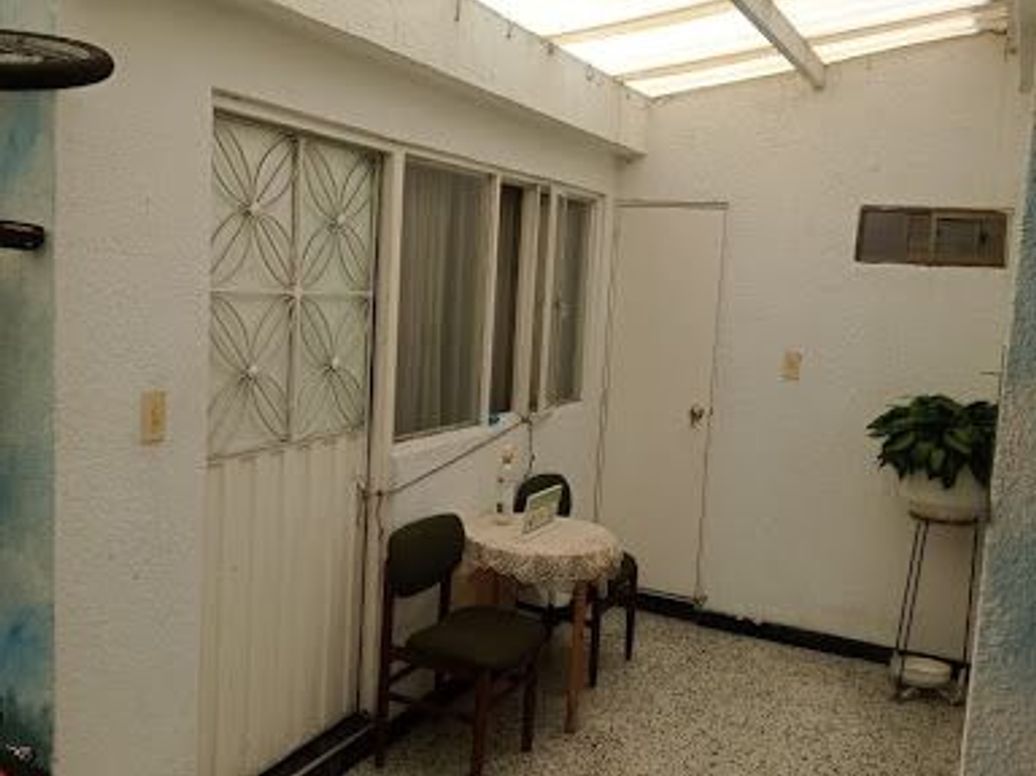 Casa de 5 alcobas en venta en Villa Luz, Bogotá, 234 m² · foto 15 de 18