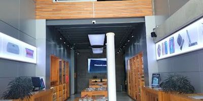 Local Comercial en venta en Cerritos de Pereira, Cuenta con un área de 204m2, 4 subdivisiones internas, 2 baños, parqueaderos del centro comercial, Cocineta, Punto de Gas, Terraza, Mezzanine, Vigilancia, Parqueadero Visitantes, Planta Eléctrica, Tipo Uso de Piso Medio Personas y Almacenamiento ligero.