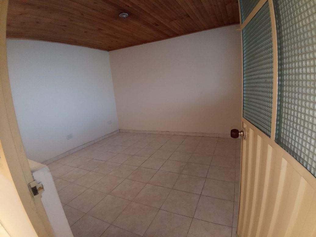 Casa de 13 alcobas en venta en Andalucia Et. Ii, Bogotá, 355 m² · foto 6 de 10
