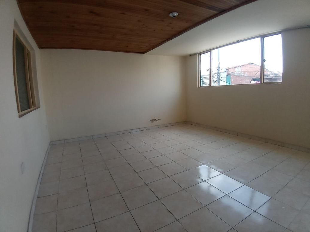 Casa de 13 alcobas en venta en Andalucia Et. Ii, Bogotá, 355 m² · foto 7 de 10
