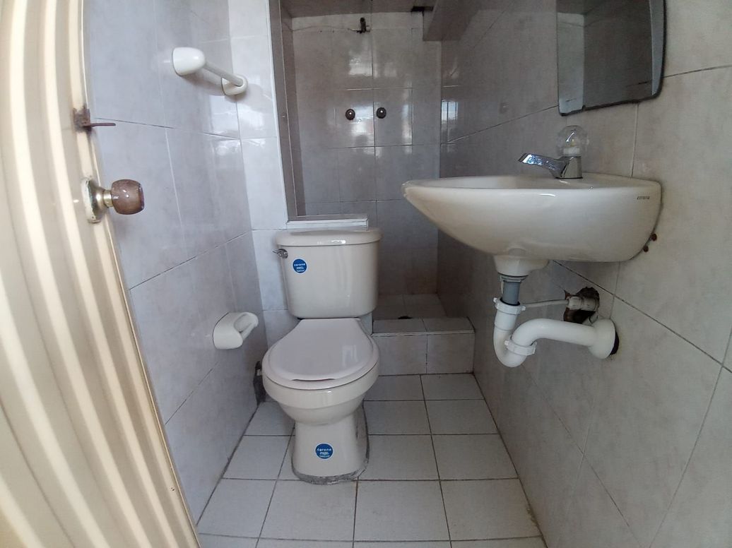 Casa de 13 alcobas en venta en Andalucia Et. Ii, Bogotá, 355 m² · foto 3 de 10