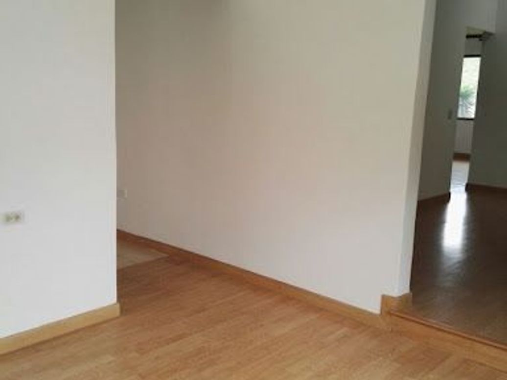 Casa de 5 alcobas en venta en Modelia, Bogotá, 300 m² · foto 14 de 18