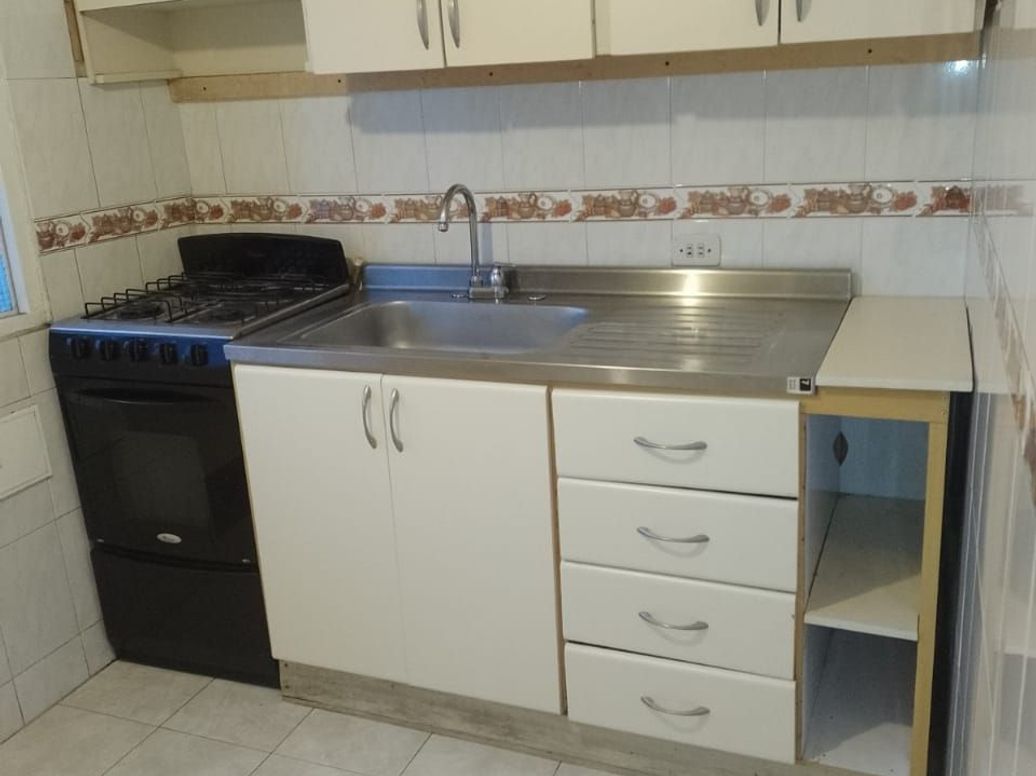 Casa de 8 alcobas en venta en Primavera, Bogotá, 260 m² · foto 5 de 10