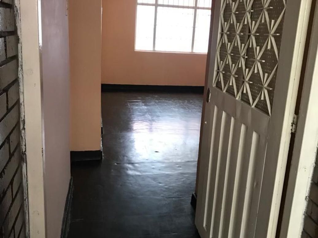 Casa de 5 alcobas en venta en Florencia, Bogotá, 280 m² · foto 7 de 10