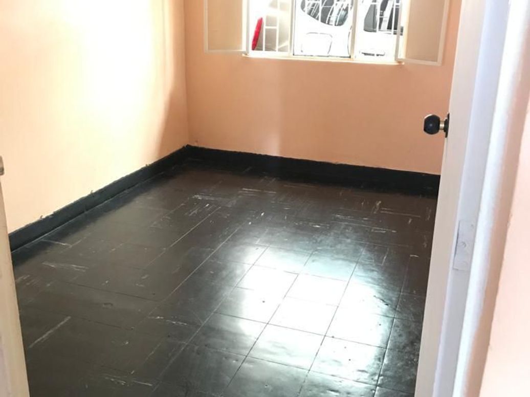 Casa de 5 alcobas en venta en Florencia, Bogotá, 280 m² · foto 8 de 10