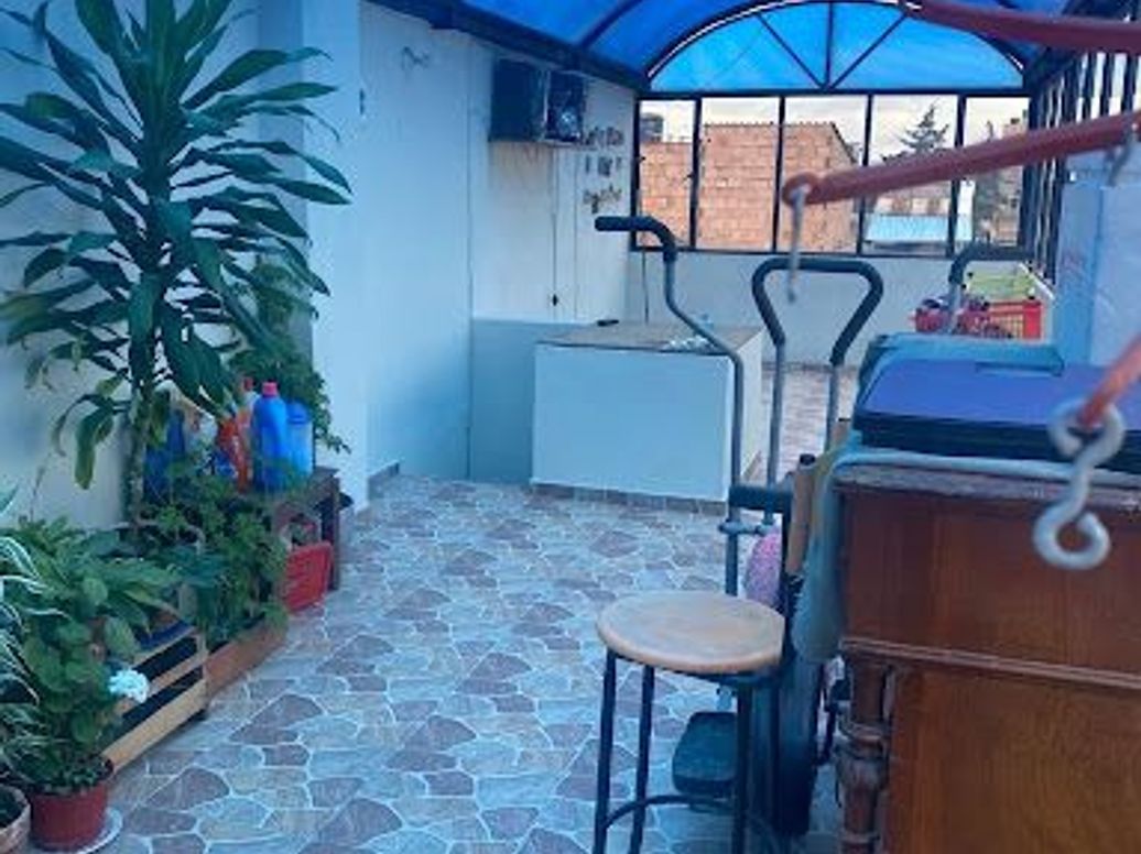 Casa de 4 alcobas en venta en Ciudad Kennedy, Bogotá, 120 m² · foto 2 de 16