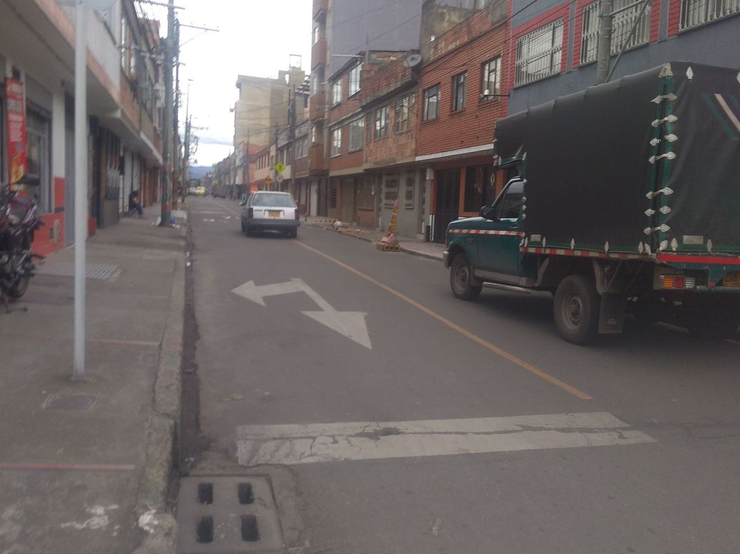 Casa de 8 alcobas en venta en Bosque Popular, Bogotá, 161 m² · foto 3 de 3