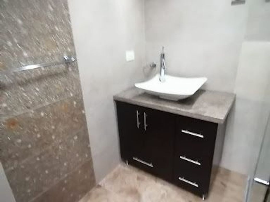 Casa de 5 alcobas en arriendo en Colinas De Suba, Bogotá, 250 m² · foto 10 de 20