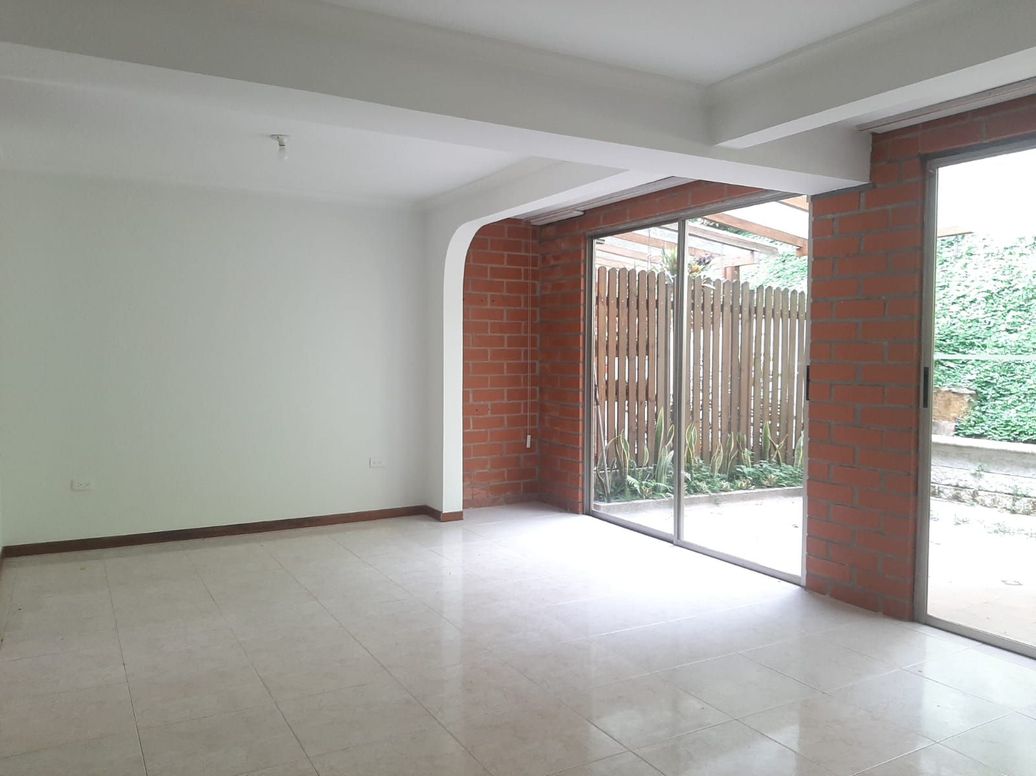Casa en Arriendo en La Abadia, Comuna 4, Envigado en La Abadia