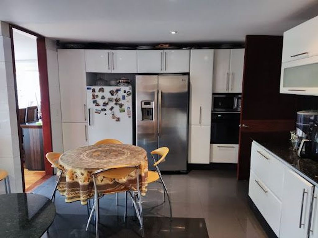 Apartamento de 4 alcobas en venta en Santa Bibiana, Bogotá, 243 m² · foto 6 de 20