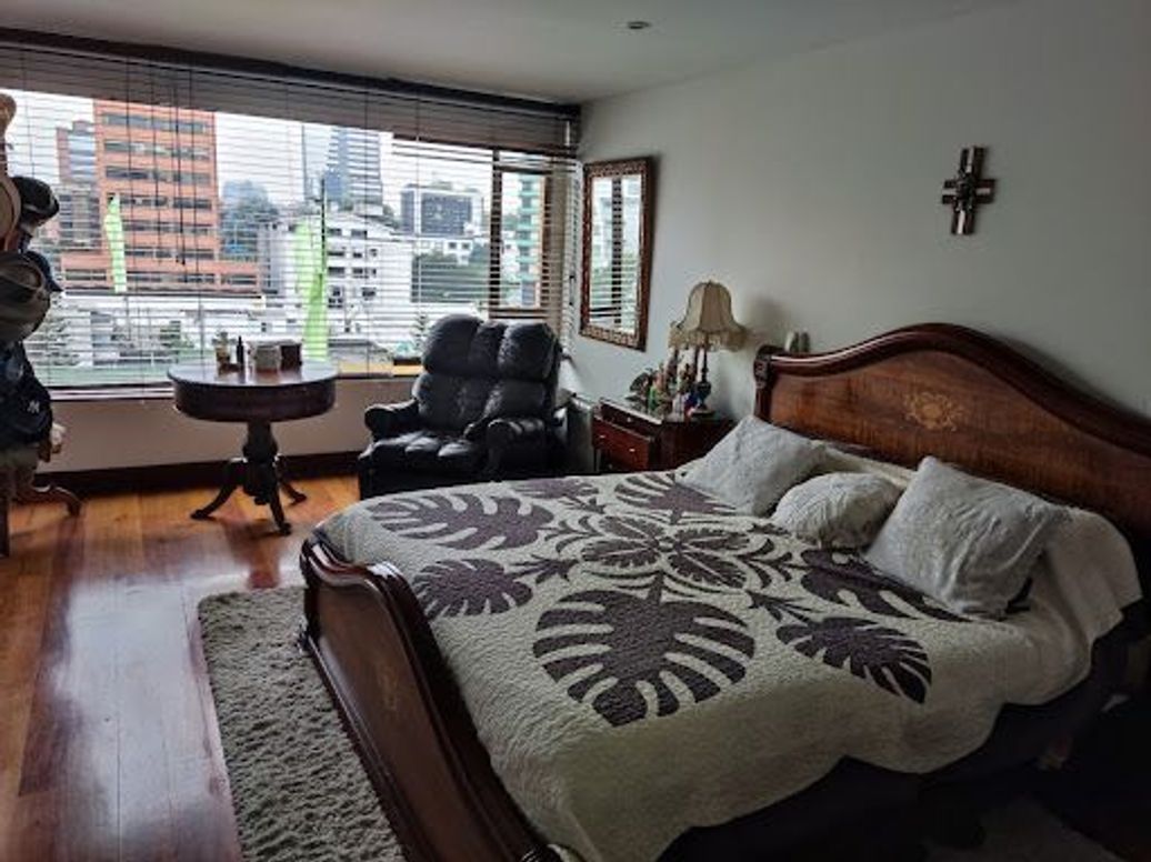 Apartamento de 4 alcobas en venta en Santa Bibiana, Bogotá, 243 m² · foto 18 de 20
