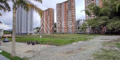 Lotes para la Venta en Pereira. Ideal para Proyectos de Construcción.
Se encuentran ubicado en el exclusivo barrio de Pinares, hacia el sector de la Julita. Esta Ubicación nos permite sentir la tranquilidad y el aire puro de la reserva ecológica y el jardín botánico de la Universidad Tecnológica de Pereira y estar a la vez cerca de Clínicas y Supermercados de Cadena entre otros.