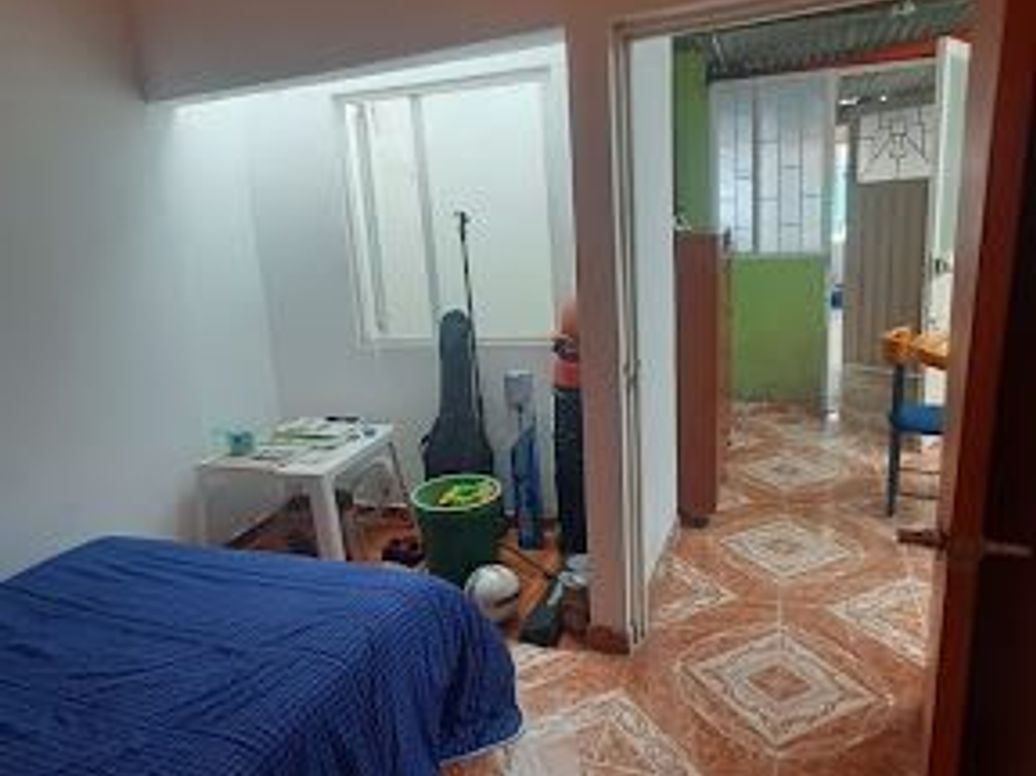 Casa de 9 alcobas en venta en Villa Gladys, Bogotá, 220 m² · foto 16 de 20