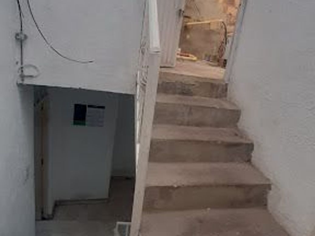 Casa de 9 alcobas en venta en Villa Gladys, Bogotá, 220 m² · foto 17 de 20