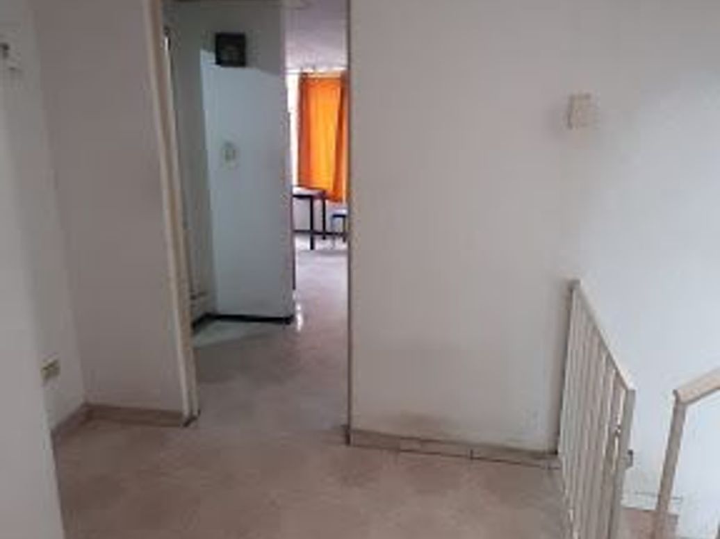 Casa de 9 alcobas en venta en Villa Gladys, Bogotá, 220 m² · foto 10 de 20