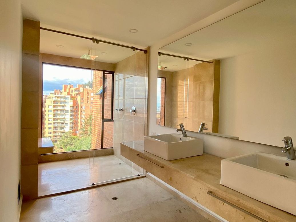 Apartamento de 5 alcobas en venta en Bellavista, Bogotá, 550 m² · foto 8 de 20